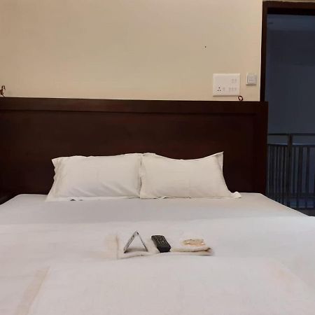 Hotel Artika Inn Varanasi Exteriör bild