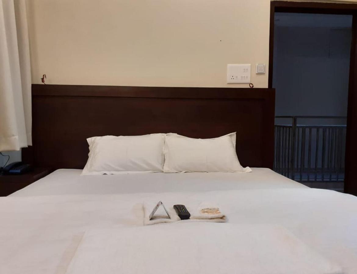 Hotel Artika Inn Varanasi Exteriör bild