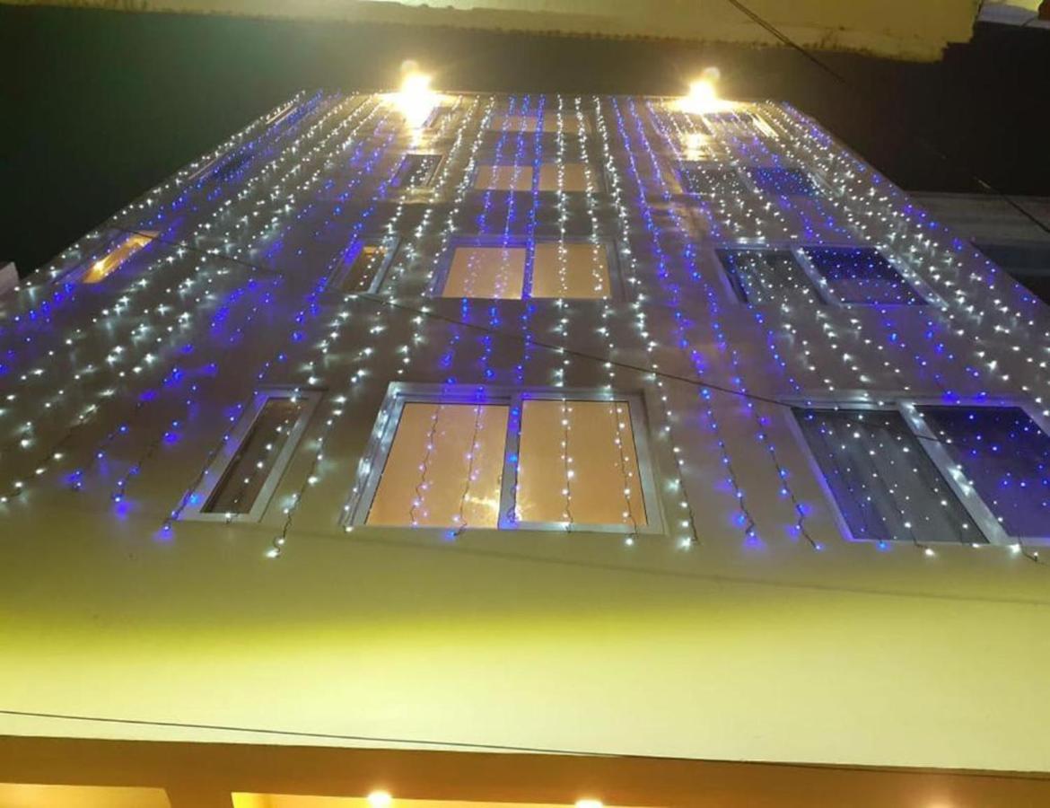 Hotel Artika Inn Varanasi Exteriör bild